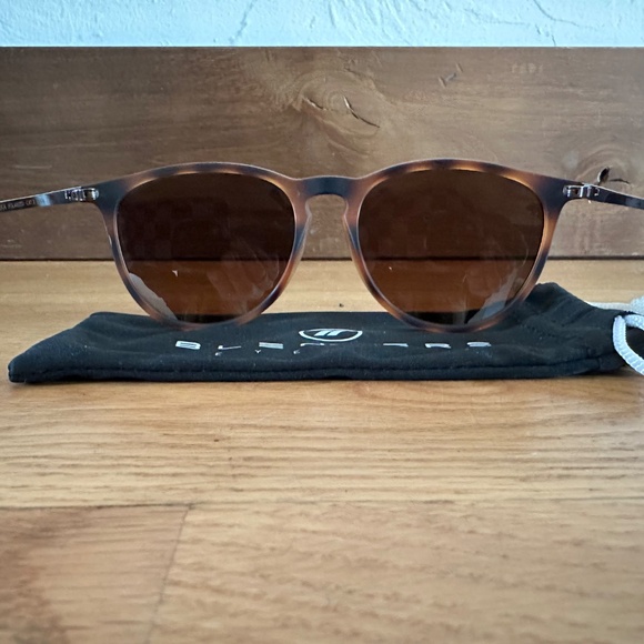Blenders North Park Series Sunglasses in Broadway Nika Polarized - Picture 4 of 9